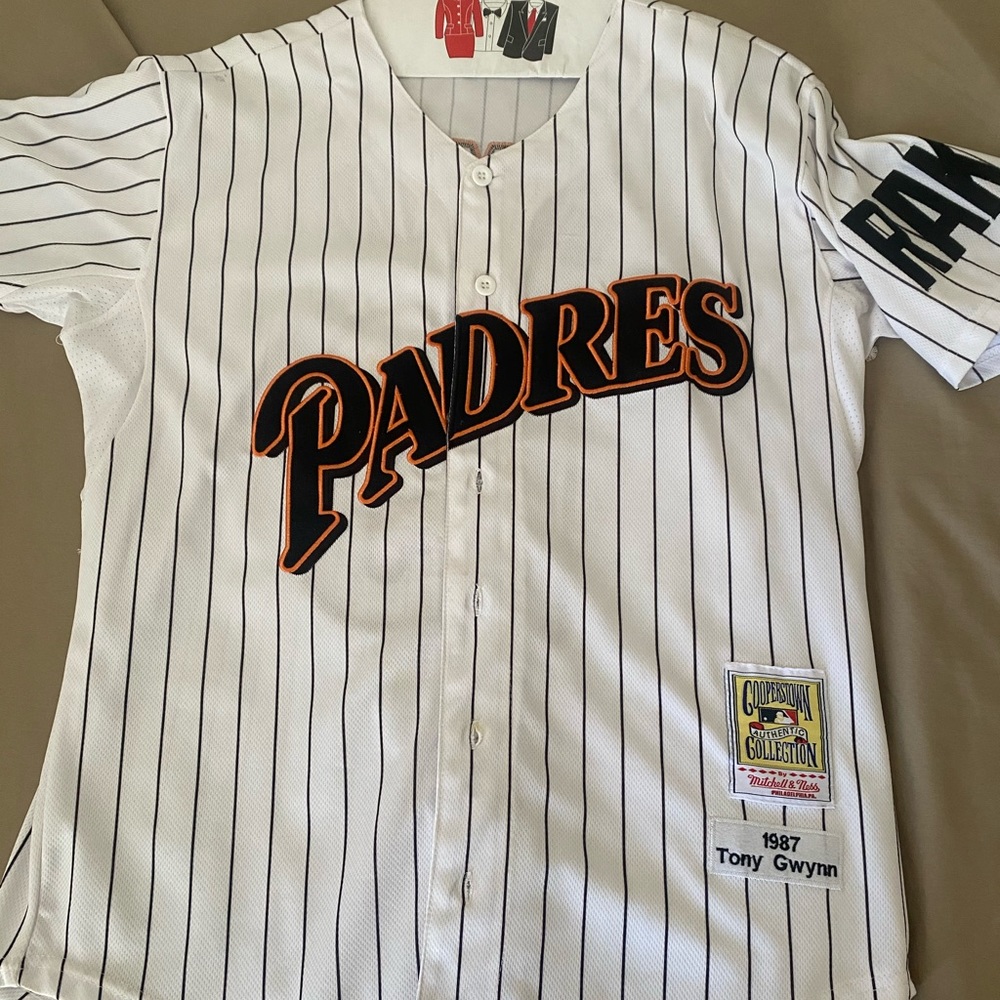 1980’s San Diego Padres Tony Gwynn jersey